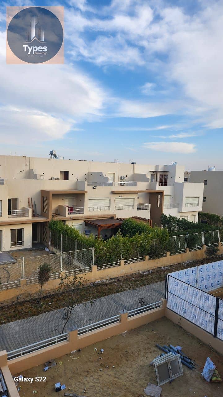 For sale townhouse in Grand Heights next to Mountain View Chill Out Park 283 sqm semi-finished ready-to-move no inst - Ansicht 6