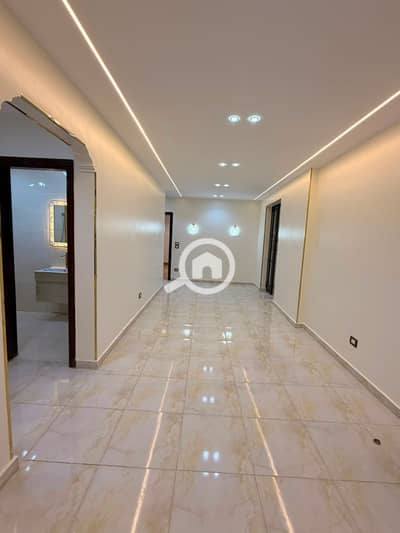 4 Bedroom Apartment for Sale in 6th of October, Giza - 1077. jpg 4 Bedroom Apartment for Sale in 6th of October, Giza - 1077. jpg
