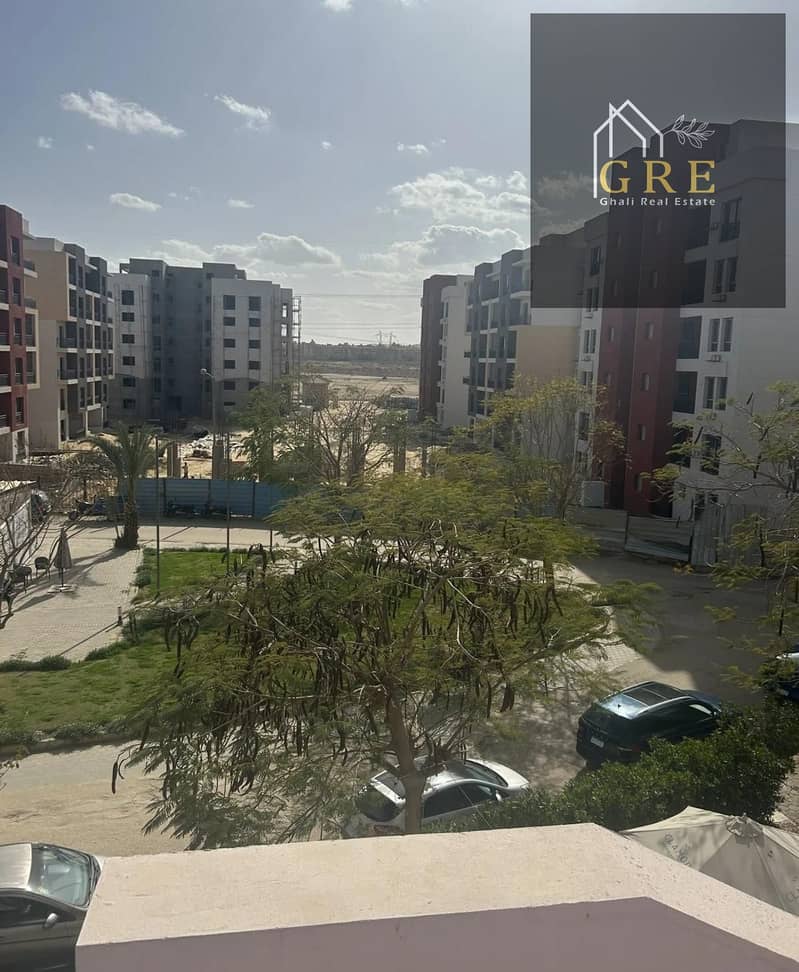 160m apartment for sale with unique finishing and immediate delivery, wide terraces, and a strong location in front of Dreamland and near Zewail University inside El Ashgar Compound 6 October – pohled 2