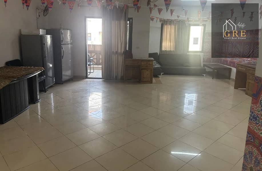 160m apartment for sale with unique finishing and immediate delivery, wide terraces, and a strong location in front of Dreamland and near Zewail University inside El Ashgar Compound 6 October – pohled 3