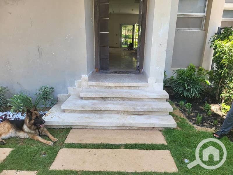 Townhouse corner for rent in Itaba compound - Więcej