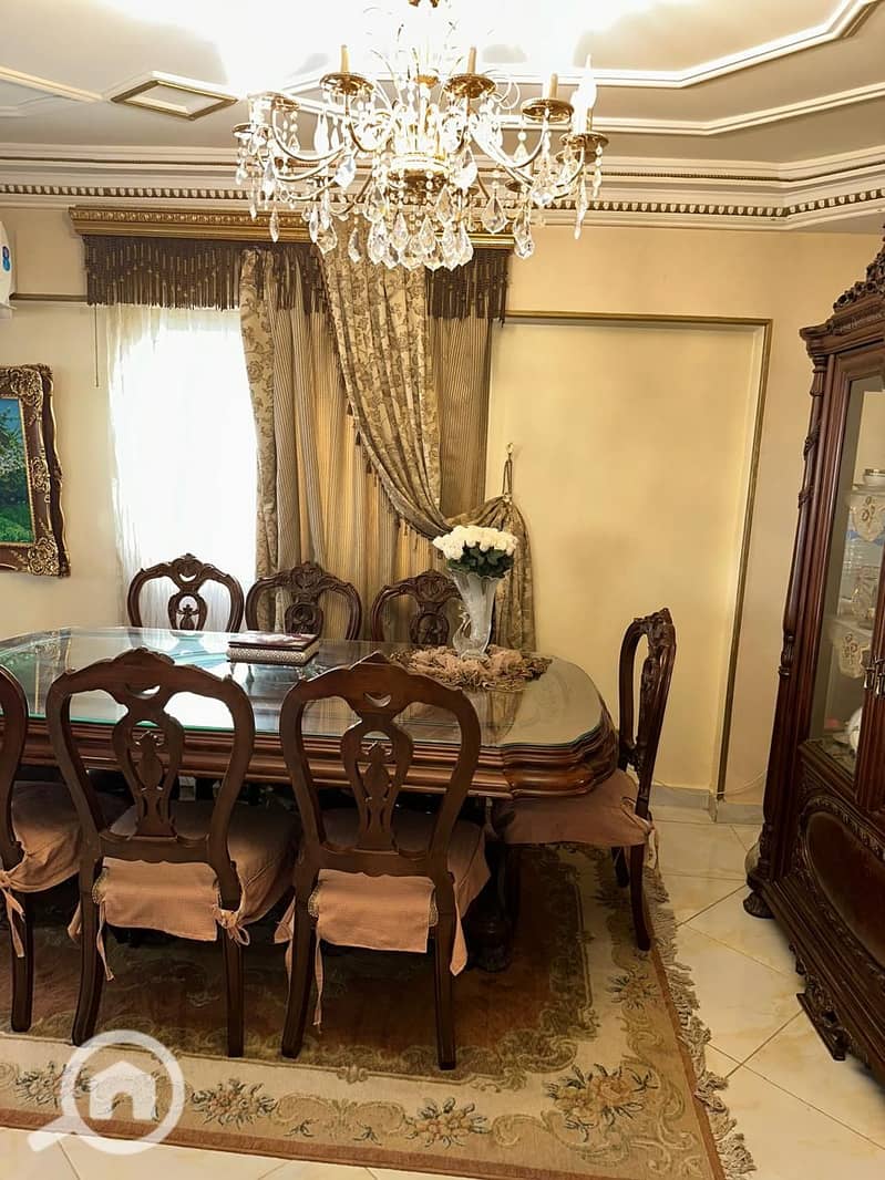 Apartment for sale in Grand City Compound, Zahraa El Maadi, near all services. Area: 130 sq mConsists of 2 bedrooms, reception, kitchen, and bathroom. 8 - Więcej