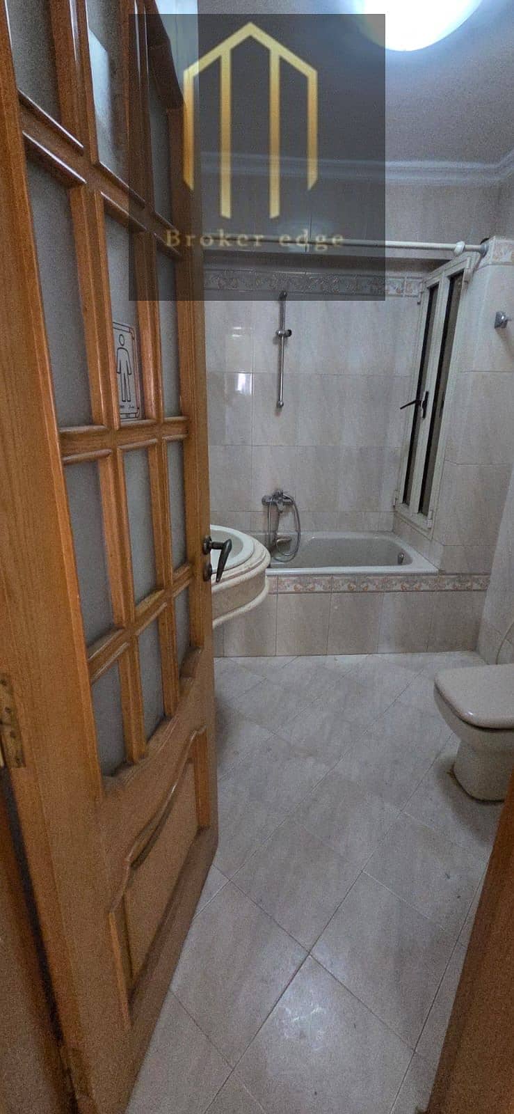 Office for rent in the golf ground next to the Girls' College, area 200 meters - Widok 5