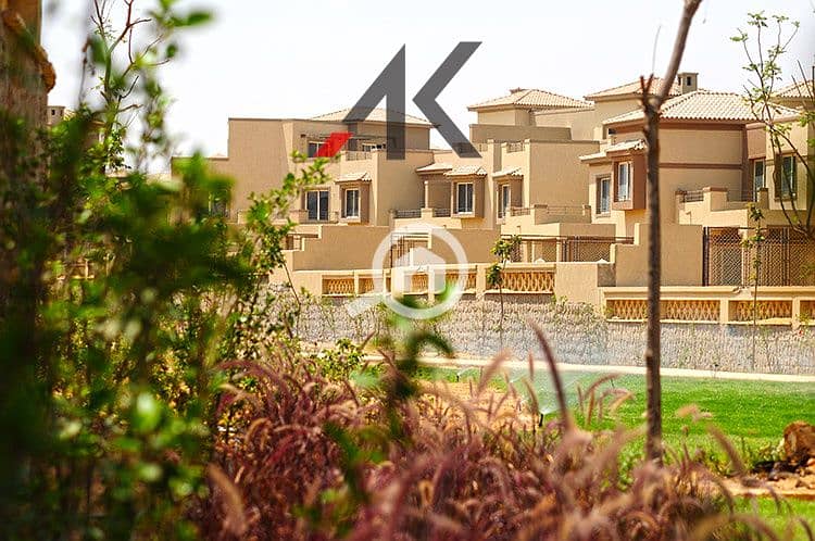 Prime Location Twin House villa For Sale in Palm Hills Kattameya . PK1 - New Cairo - Widok 2