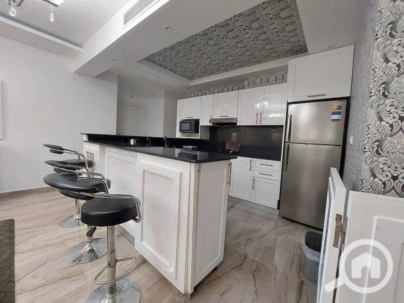 Very modern chalet for daily rental in Hurghada, in the heart of the tourist promenade, with the best location, high quality, sea view, and promenade. - Ansicht 5