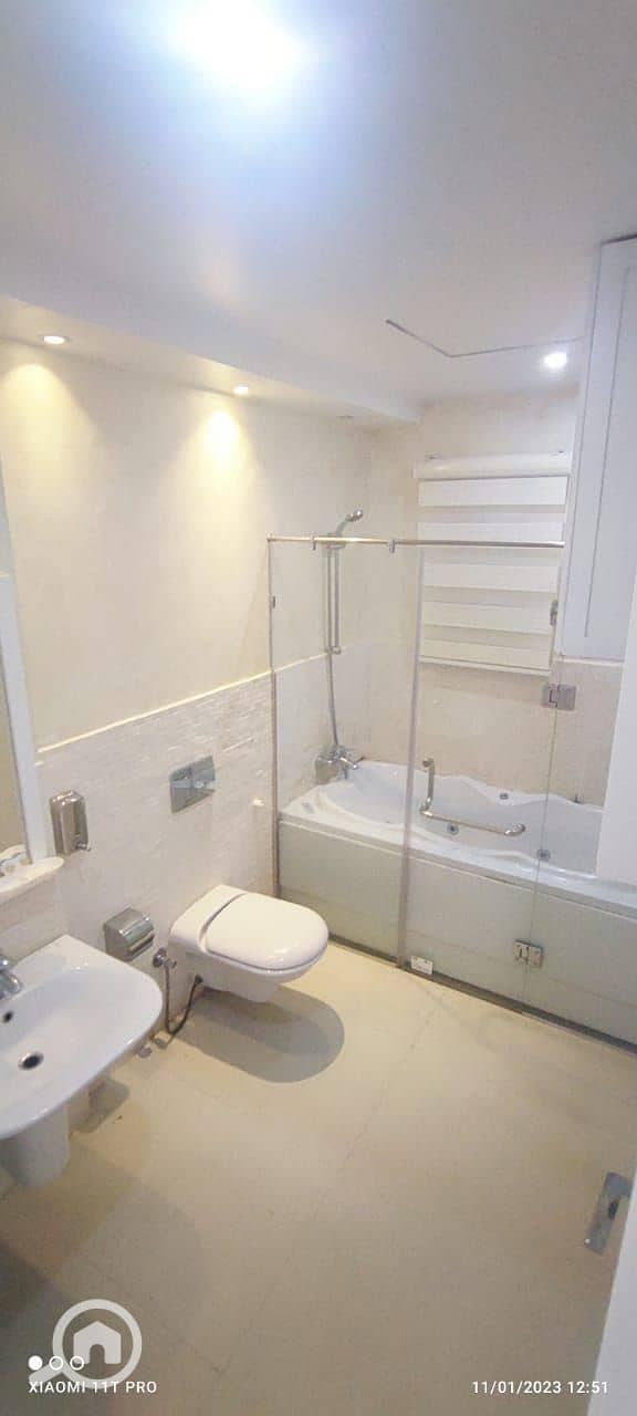 38 d2bc805c-adbe-4402-9322-7ef3acfaf38c. jpg