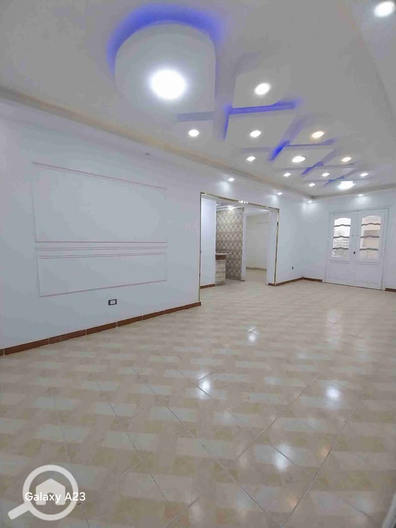 Apartment in Alexandria, Palm Beach, a minute from the sea, next to the Air Defense House in the heart of the commercial markets. - Więcej