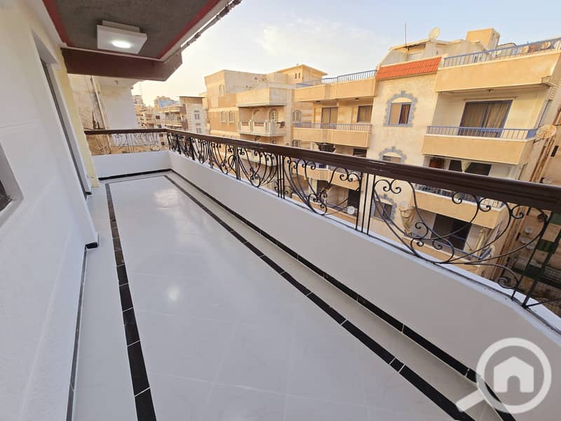 Penthouse apartment in Alexandria, Al-Nakhil Beach, next to the sea, cash or installments - Widok 6