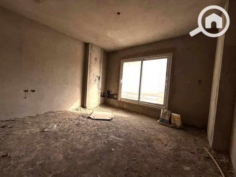 Apartment ground-floor with garden for sale in The Square (Sabbour) compound in New Cairo. - Mehr