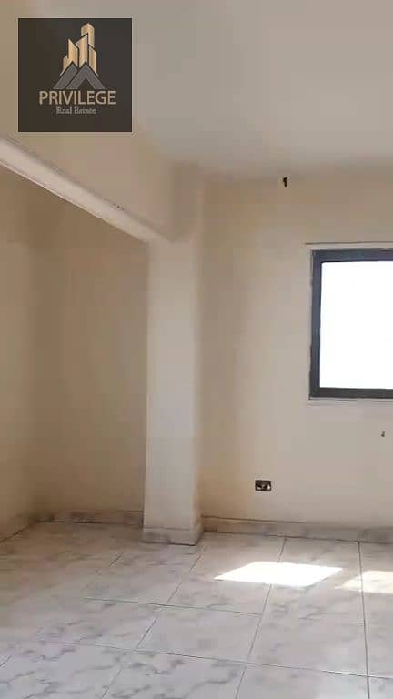 Apartment for sale in New Maadi, 135m, has electricity and water meters, excellent finishing at a bargain price, elevator available. - Widok 4