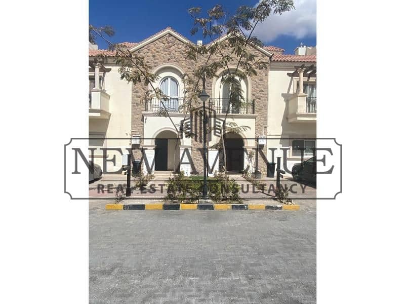 LOWEST PRICE IN MARKET - GRAND TOWNHOUSE OVERLOOKING GREENERY & FACING NORTH- 80% finishing - Ansicht 4