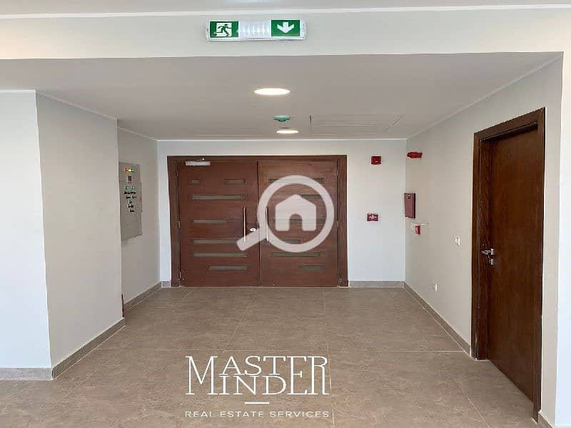 Office over looking open space for sale in Mivida by Emaar Misr - Widok 5