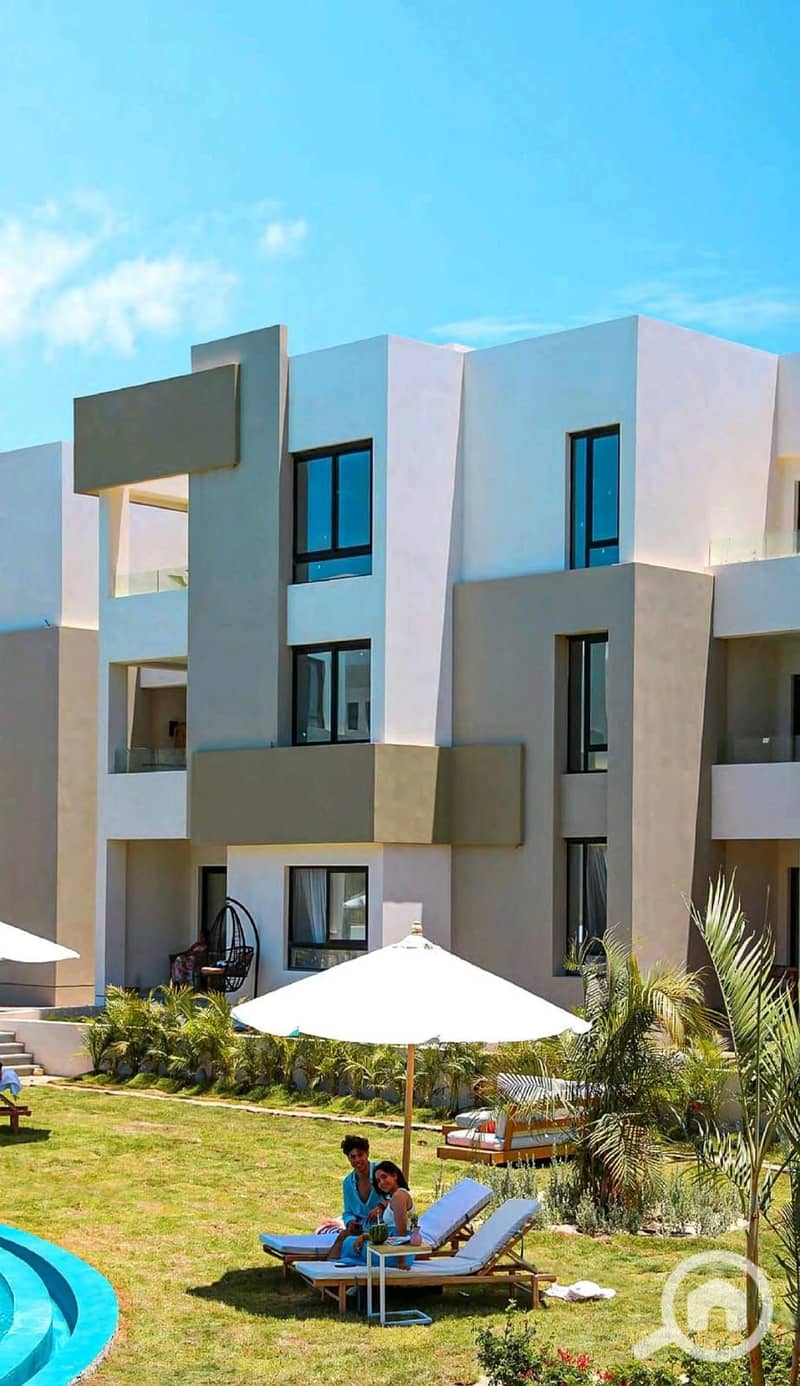 For sale: Townhouse with an area of 165m² + 70m² main floor + 50m² roof terrace, at a very special price in New Alamein, 15 minutes from Alamein Air - Ansicht 2