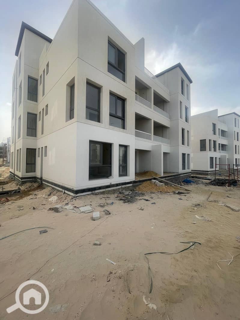 For sale: Townhouse with an area of 165m² + 70m² main floor + 50m² roof terrace, at a very special price in New Alamein, 15 minutes from Alamein Air - Ansicht 4