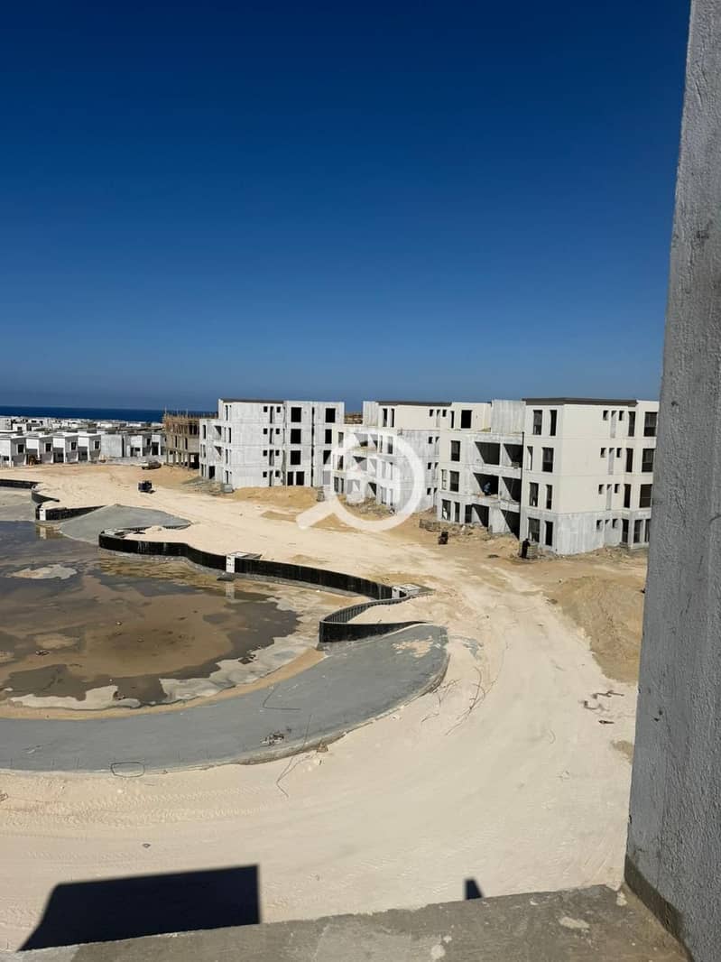 For sale: Townhouse with an area of 165m² + 70m² main floor + 50m² roof terrace, at a very special price in New Alamein, 15 minutes from Alamein Air - Ansicht 5
