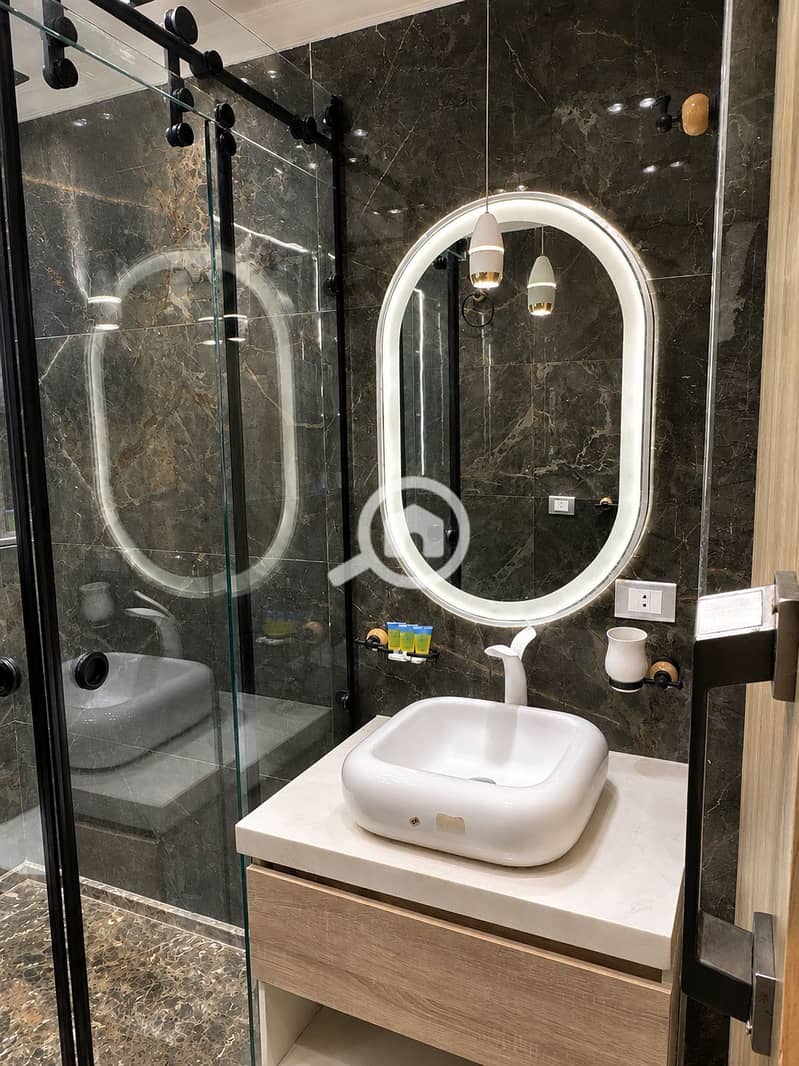 23 Bathroom apartment 2 light up2. PNG
