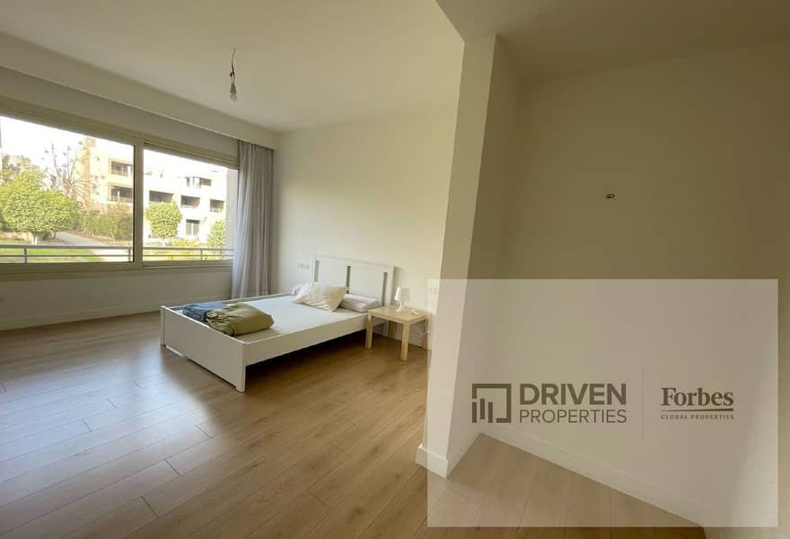 Under Market Price Fully Finished Townhouse For Sale In Golf Extension Palm Hills The Crown 6th of October City Giza - Widok 6