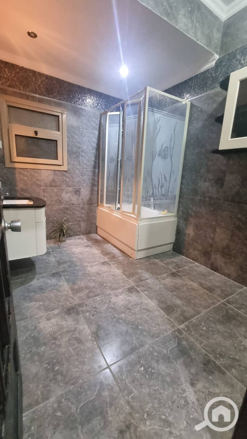 Fully furnished 5-bedroom apartment for rent, hotel-style furnishings, at a great price - Widok 5