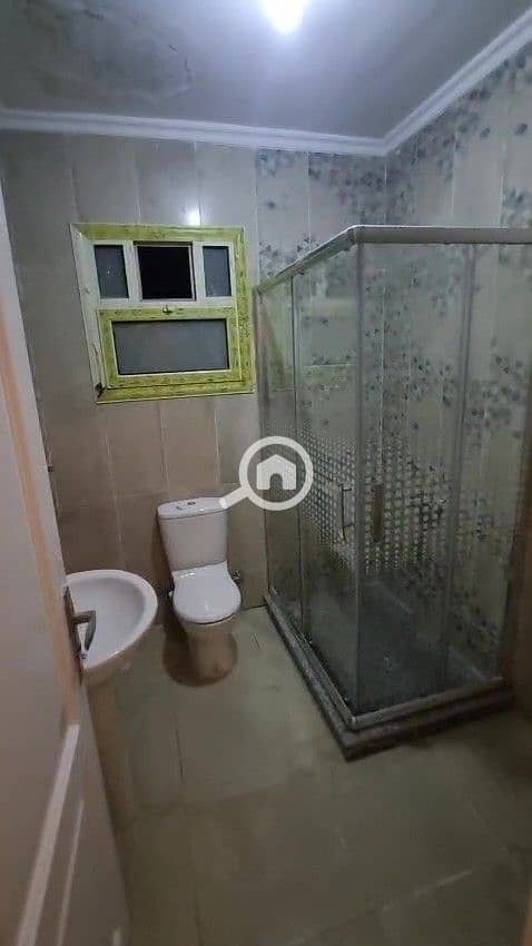 15 WhatsApp Video 2025-12-16 at 22.42. 02_6a4500ba - frame at 1m36s. jpg