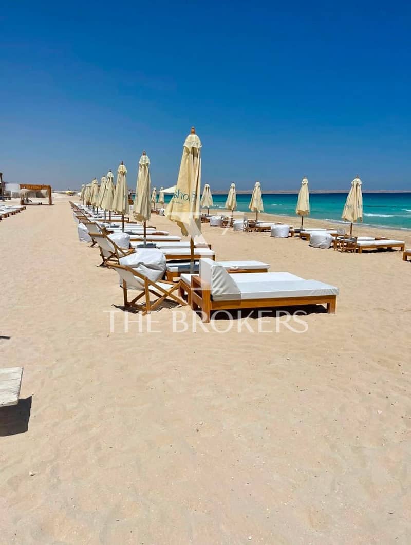 Premium Deal: 3-Bedroom Fully Finished Chalet for Sale in Seashore Hyde Park - Widok 4