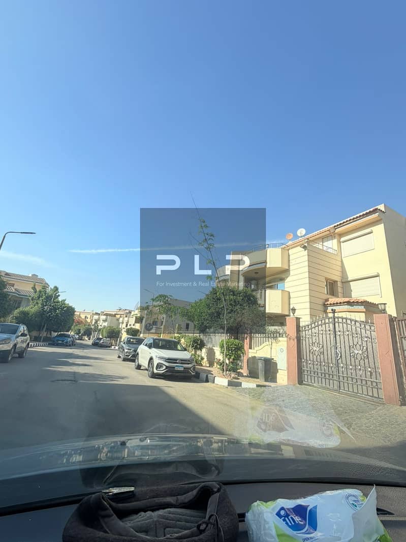 Twin house for sale in Golden Heights, fully finished – in front of Gate 6, Al Rehab | Ready to Move In Immediately - Widok 4