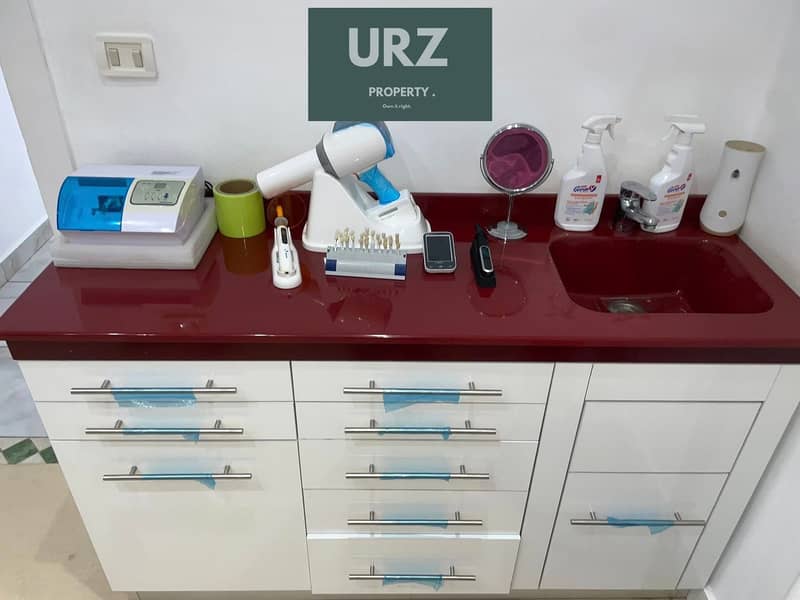 Medical clinic ready for immediate examination directly on 90th Street near the American University minutes from Hyde Park and Mountain View – pohled 4