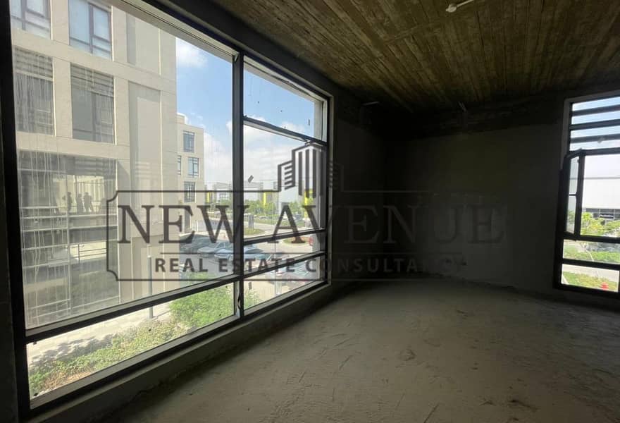 Corner Office At District 5 Fully Finished Open View - Vaade 4