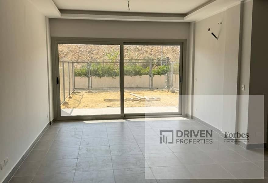Ready To Move Fully Finished Townhouse For Sale In Palm Parks Palm Hills The Crown Palm Hills 6th of October City Giza - Widok 3