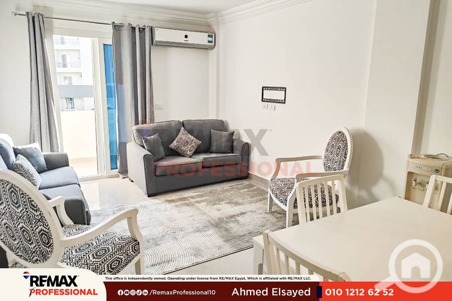 Open view of the swimming pool in Sidi Abdel Rahman - Marseilia - Widok 3
