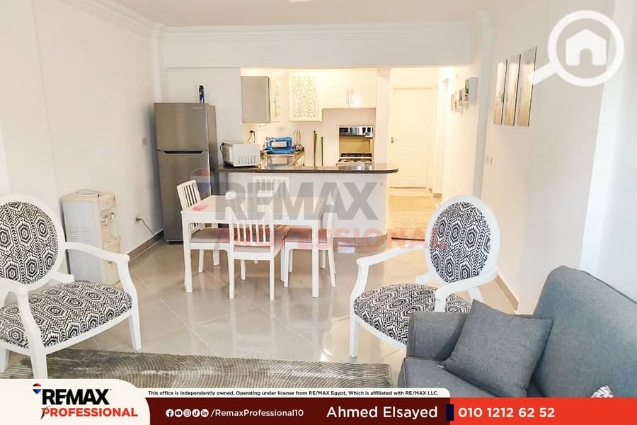 Open view of the swimming pool in Sidi Abdel Rahman - Marseilia - Widok 5