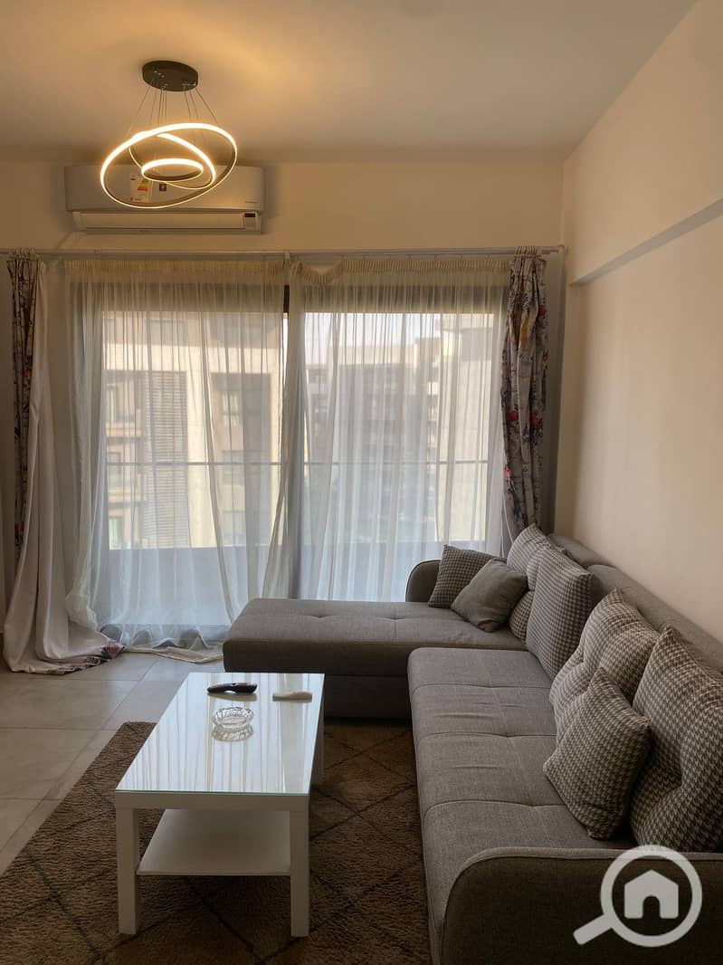 A fantastic opportunity for investment and living: a furnished 63m² studio apartment for sale in cash in one of the best phases of Madinaty, within th - Widok 2
