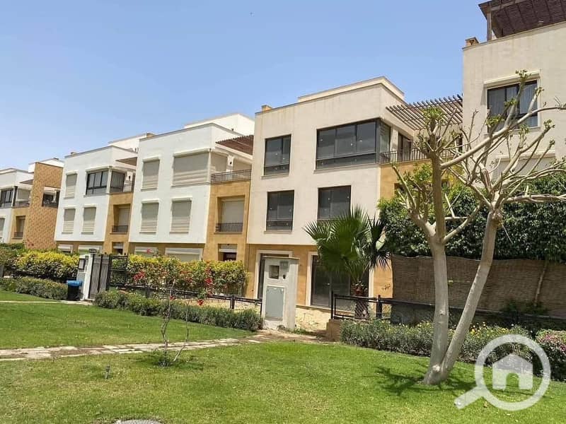 Townhouse City Villa For Sale in Westown Sodic - Widok 2