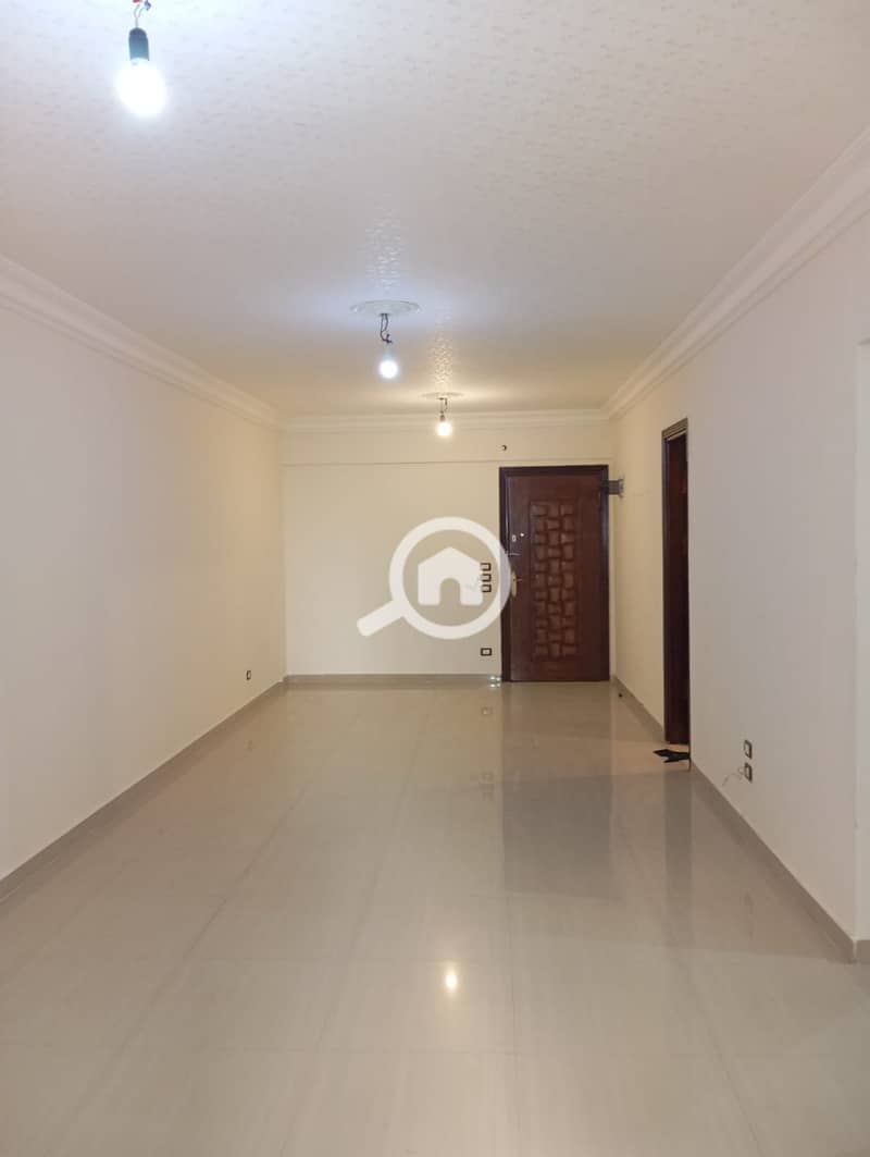 Distinctive residential apartment for rent in a prestigious compound in Shidis directly on the tram. - Widok 6