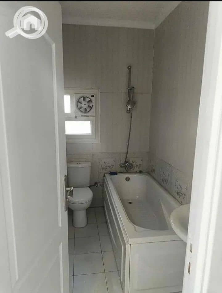 12 aa1e9fcf-9da1-42da-8401-5e711e070cf3. jpg