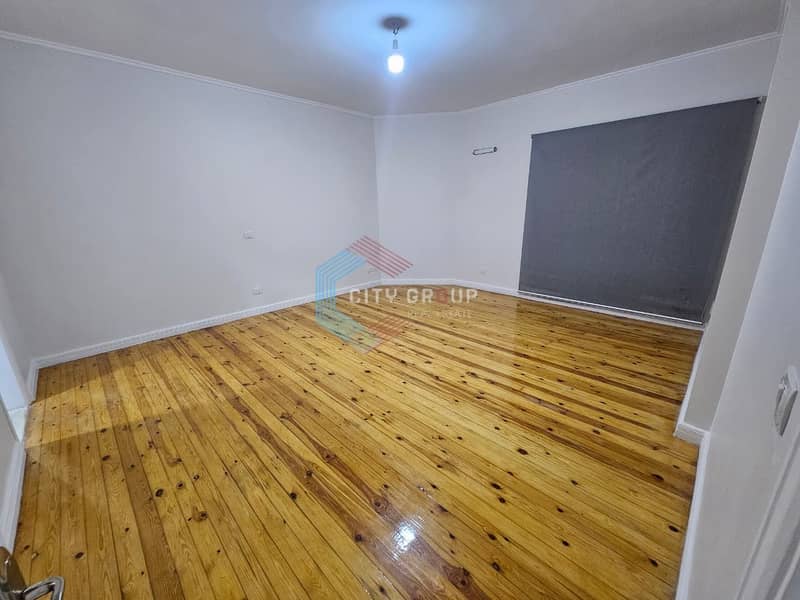 Administrative office for rent in a prime location in Sarayat El Maadi, 250 square meters - Więcej
