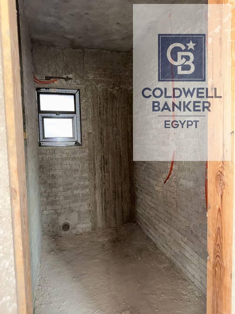 special Duplex 470m for Sale in La Mirada New Cairo – Prime Location Behind AUC - Więcej