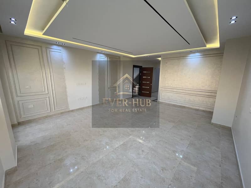 175 sqm Apartment for Sale in Sheikh Zayed | District 8, Neighbourhood 4 | Ultra Super Lux Finishing, First Occupancy | Prime Quiet Location Near Serv - Ansicht 2