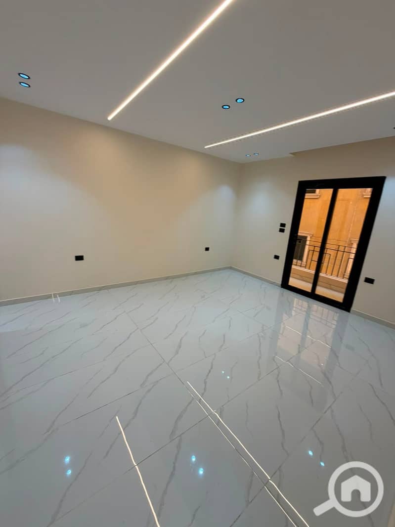 For those who want luxury, a safe investment, and upscale living VIP before devaluation, at the beginning of the year and before the new prices, behind the central axis and behind the Najda Square in the fourth district, next to Royal School and the Egyptian and Nile schools, next to Mirvana Center, and Al-Din, a 205 square meter apartment consisting of 3 rooms. - Widok 4