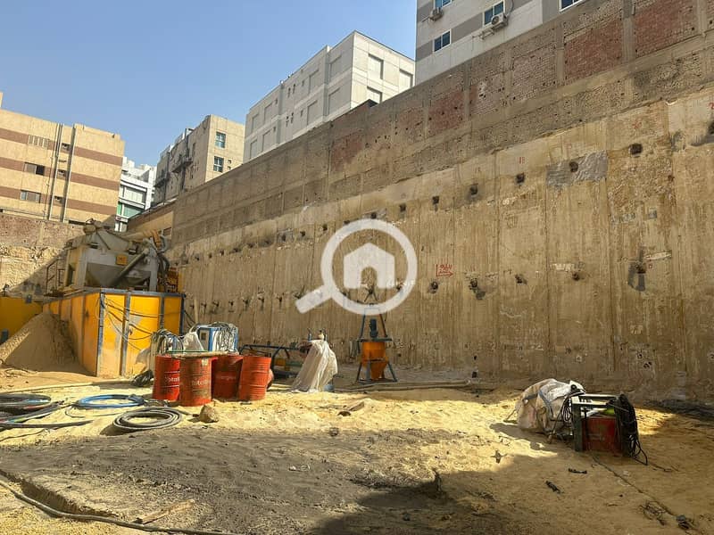 A plot of land suitable for commercial and administrative use, measuring 2020 square meters, located on a corner lot facing north, second plot from So – pohled 5