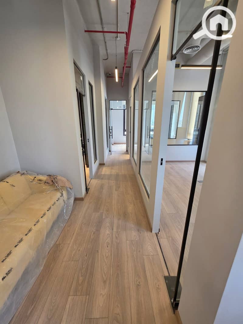 Unique administrative headquarters of 192 m fully finished for rent in the strongest location in District 5, New Cairo. - Widok 4