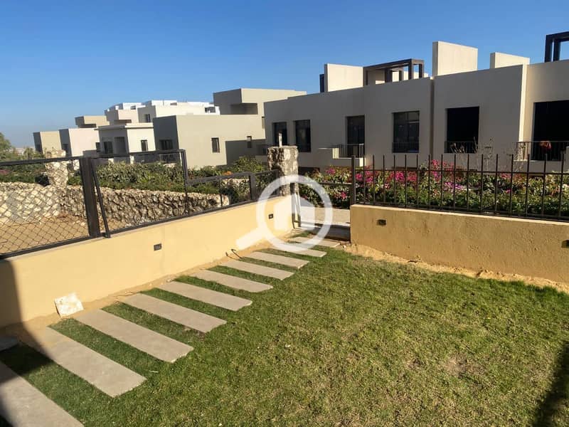 twin house for rent owest -prime location - Altro