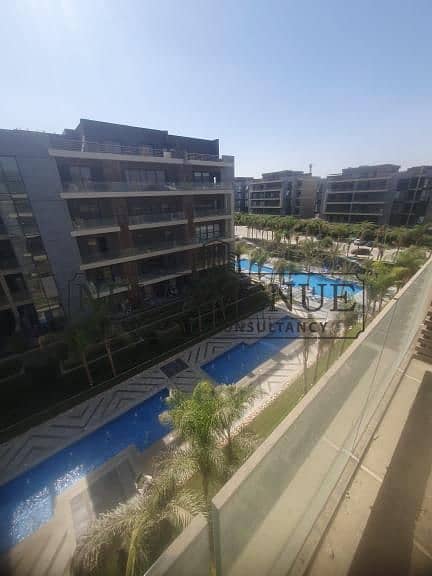 Immediate delivery flexi finished Penthouse with Open view in a very prime location for sale in Patio Oro New Cairo developed by La Vista developments - Widok 2