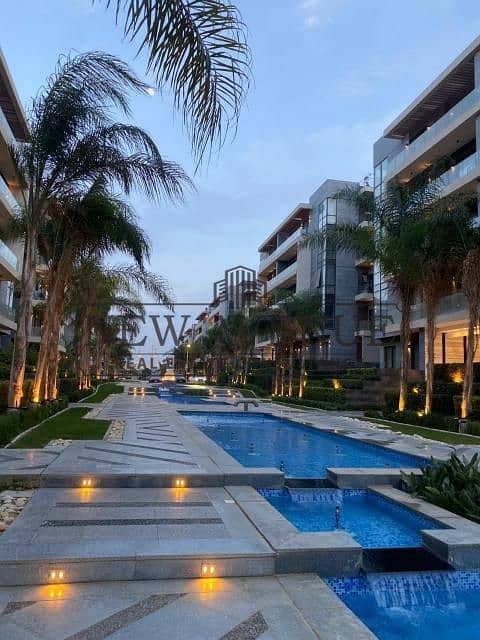 Immediate delivery flexi finished Penthouse with Open view in a very prime location for sale in Patio Oro New Cairo developed by La Vista developments - Widok 5