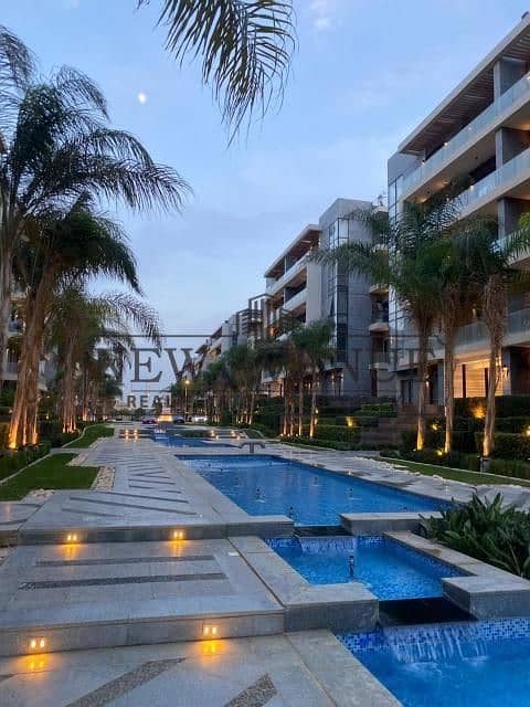 Immediate delivery flexi finished Penthouse with Open view in a very prime location for sale in Patio Oro New Cairo developed by La Vista developments - Więcej