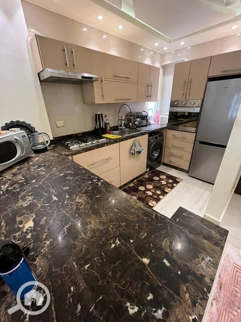 Furnished villa for rent in the Fifth Settlement in Neighborhood 4, 200 EGP required - Więcej