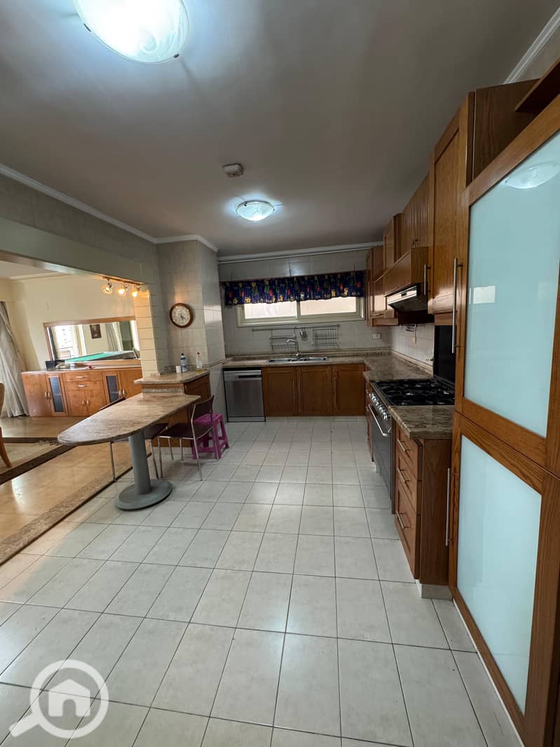 Furnished apartment for rent in Degla, Maadi, 4 air-conditioned rooms - Więcej