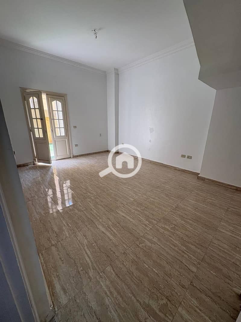 Duplex for rent residential with a private garden in Al Banafseg Villas, First Settlement - Ansicht 2