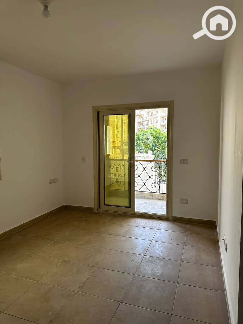 Ground floor administrative office with a private entrance and garden next to the Maadi Ring Road near Carrefour Al-Ma’raj Al-‘Ulwi - View 2