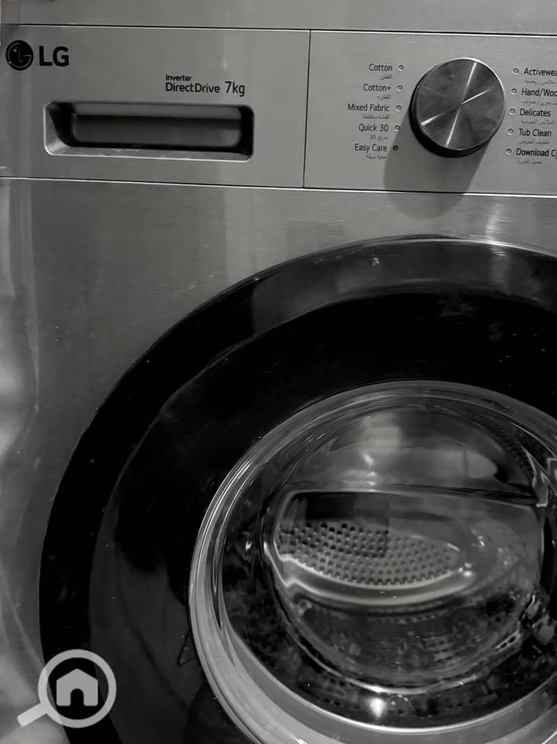 24 1000268107. jpg