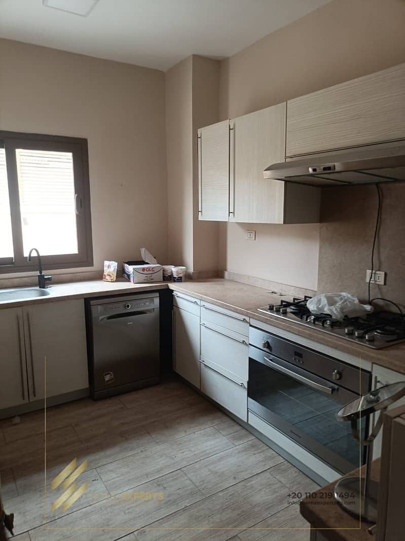 twin house for rent in mivida ultra super lux - Widok 5